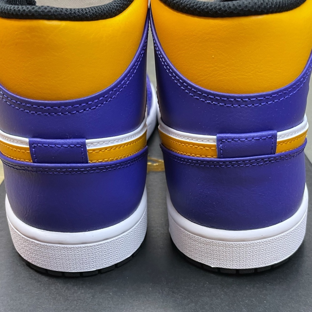 Nike Air Jordan 1 Mid Lakers DQ8426-517 10 Los Angeles Dark Concord Taxi - Picture 10 of 11
